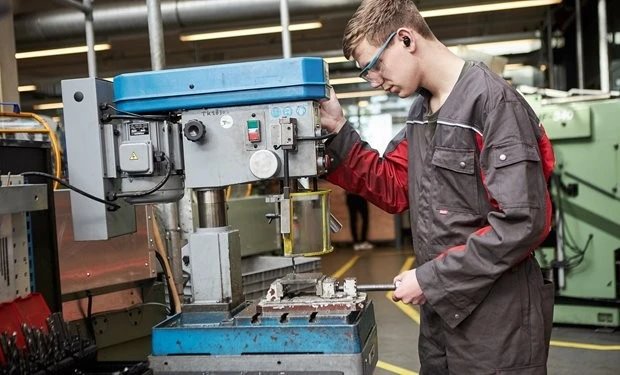 Medewerker Plaatafdeling